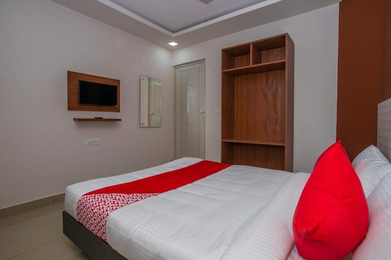 Hotel O Varcity Phi Premium Pavilion ,Above Hdfc Bank ,Near Anjaneya Temple Madiwala, Hosur Main R Bangalore Extérieur photo