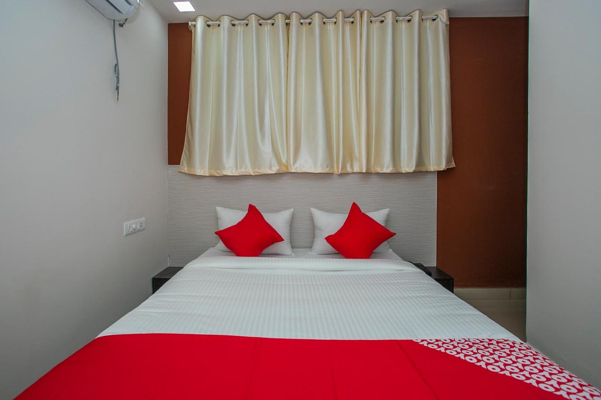 Hotel O Varcity Phi Premium Pavilion ,Above Hdfc Bank ,Near Anjaneya Temple Madiwala, Hosur Main R Bangalore Extérieur photo